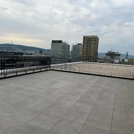 Pristavna Modern Apartment, Design & Parking, ブラチスラヴァ