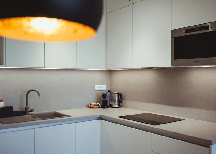 Pristavna Modern Apartment, Design & Parking, 아파트