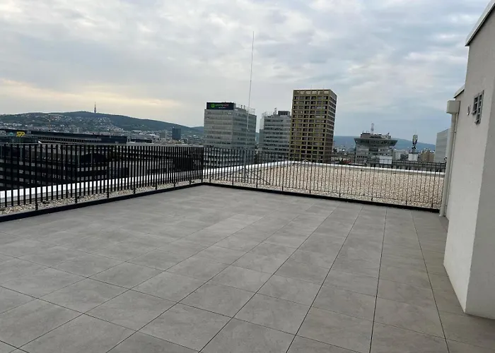 Pristavna Modern Apartment, Design & Parking, Bratislava