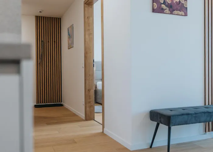 Pristavna Modern Apartment, Design & Parking, *