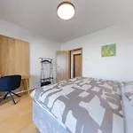 Pristavna Modern Apartment, Design & Parking,