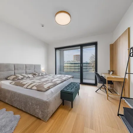 Pristavna Modern Apartment, Design & Parking, 아파트 브라티슬라바