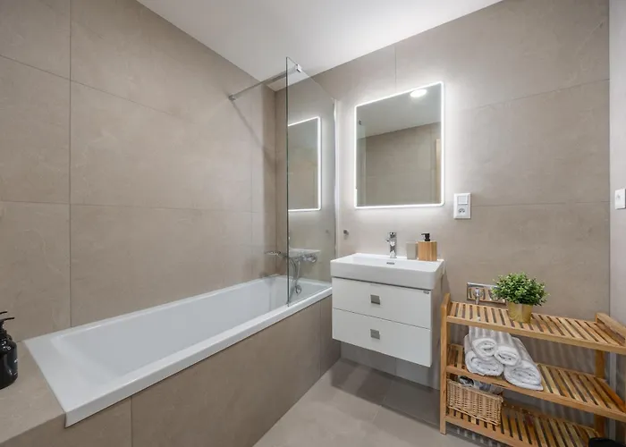 Pristavna Modern Apartment, Design & Parking, 아파트 *